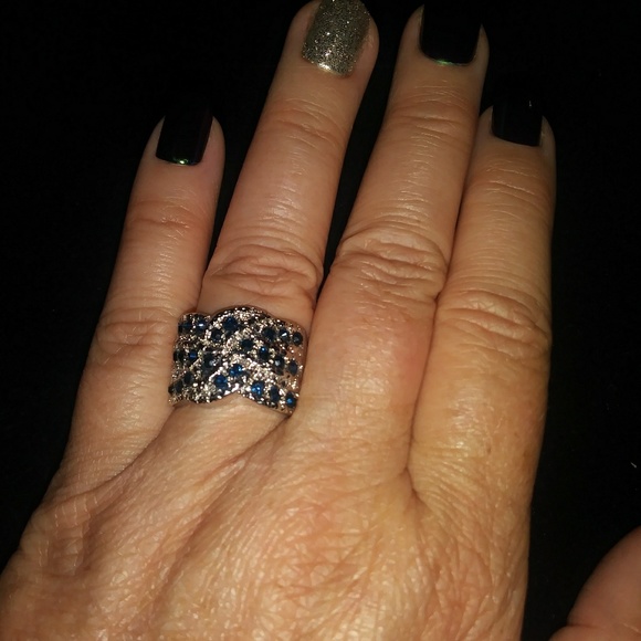 Size 8 ring💍😁 - Picture 3 of 6